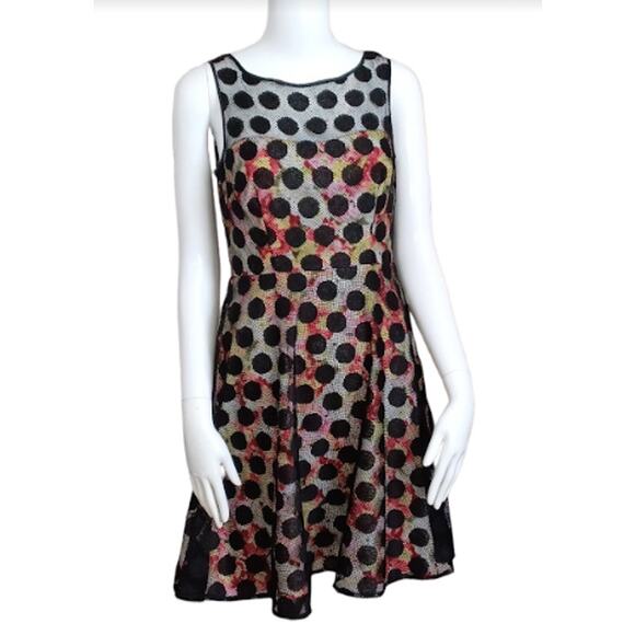 BETSEY JOHNSON FIT & FLARE BLACK DOT LACE OVER FLORAL PRINT SIZE 2 - Picture 1 of 4